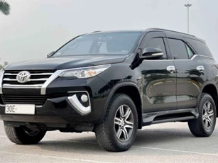 Lăn bánh 6 năm, giá chào bán của Toyota Fortuner cũ chỉ còn ngang Ford Territory ‘đập hộp’