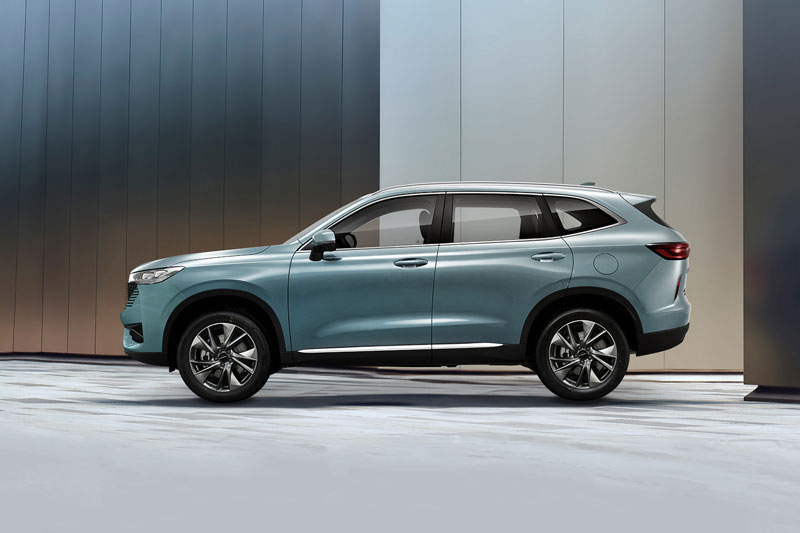 SUV công suất 240 mã lực, siêu tiết kiệm xăng giảm giá 234 triệu đồng tại Việt Nam, ‘đe nẹt’ Honda CR-V