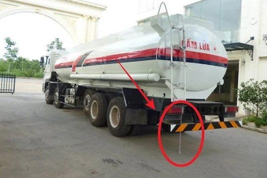 Tại sao xe bồn chở xăng, dầu treo một sợi dây xích dài ở phía sau? Tác dụng của chúng là gì?
