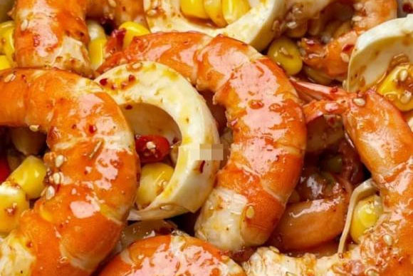 Công thức món ngon cho chị em giảm cân: Tôm luộc chua cay, ít chất béo và nhiều đạm