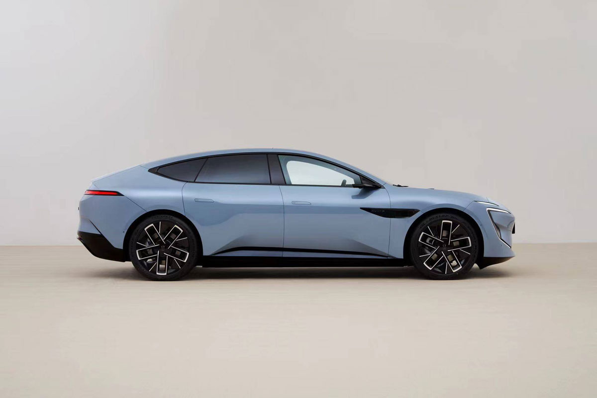 Xe điện hạng sang của Huawei trình làng với công suất 578 mã lực, phạm vi hoạt động 700 km/lần sạc, giá gần 1 tỷ đồng