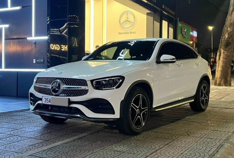 Rao hàng hiếm Mercedes-Benz GLC 300 Coupe rẻ hơn 500 triệu so với niêm yết, người bán khẳng định xe mới 'lướt' 6.500km