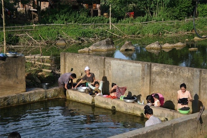 Toàn cảnh giếng thần Ngọc Lâu Toàn cảnh giếng thần Ngọc Lâu