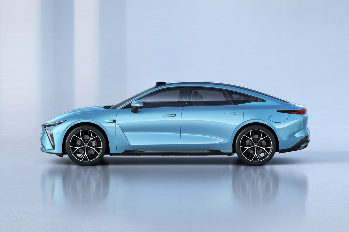 Hãng xe sắp vào Việt Nam hé lộ xe sedan mạnh 480 mã lực, dài gần 5 mét, giá 845 triệu