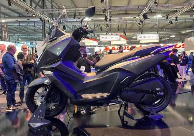 'Kỳ phùng địch thủ' của Honda Air Blade trình làng: Thiết kế đẹp, có phanh ABS, giá bán hấp dẫn