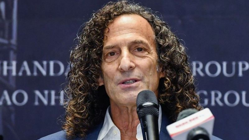 Huyền thoại âm nhạc Kenny G tặng kèn để bán đấu giá làm từ thiện