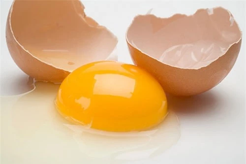 Chỉ cần 1 chiếc lòng đỏ trứng gà, loài gián đáng ghét sẽ chạy mất dép khỏi nhà bạn