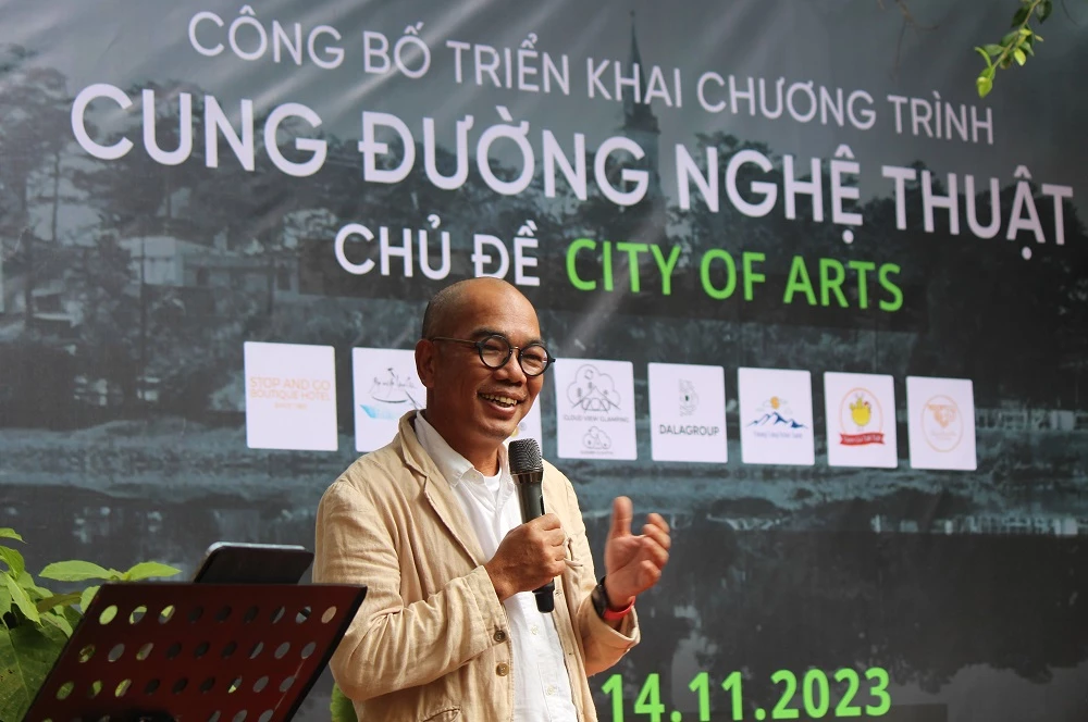 Nghệ sỹ Phan Quang - nhà sáng lập Stop And Go Art Space, chia sẻ về Cung đường nghệ thuật Đà Lạt.