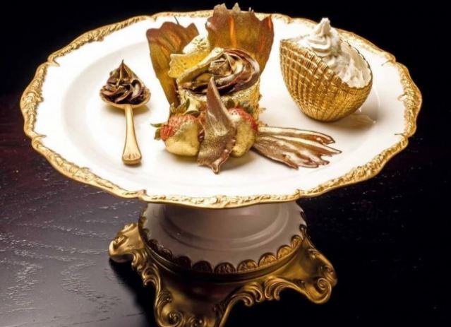 Choáng với thứ nguyên liệu được rắc lên các món ăn đắt đỏ bậc nhất thế giới tại Qatar