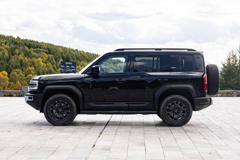 SUV 687 mã lực, di chuyển 125km không cần đổ xăng, giá hơn 940 triệu đồng gây ‘sốt’ sau khi mở bán