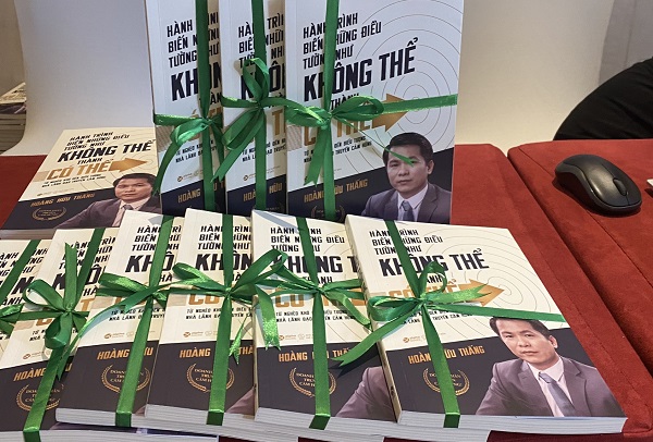 Ra mắt cuốn sách truyền cảm hứng cho startup trẻ vượt khó để thành công