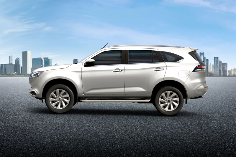 &#x110;&#x1ED1;i th&#x1EE7; c&#x1EE7;a Toyota Fortuner, Hyundai Santa Fe gi&#x1EA3;m gi&#xE1; 75 tri&#x1EC7;u &#x111;&#x1ED3;ng