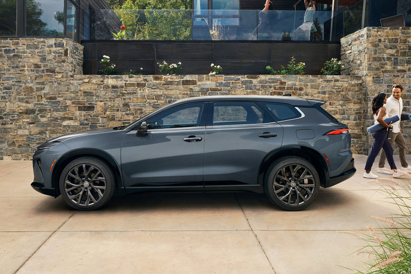 Toyota trình làng SUV cỡ trung đẹp mê ly, công suất 243 mã lực