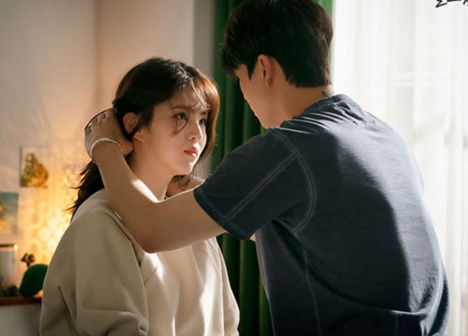 7 kiểu phụ nữ hay 'thèm của lạ', rất dễ ngoại tình, đàn ông khôn hãy tránh xa