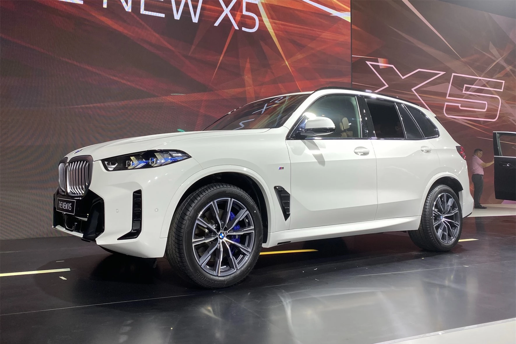 BMW X5 2024 chốt giá từ 3,909 tỷ tại Việt Nam: 2 phiên bản, lắp ráp, làm khó GLE với nhiều nâng cấp mới- Ảnh 2.