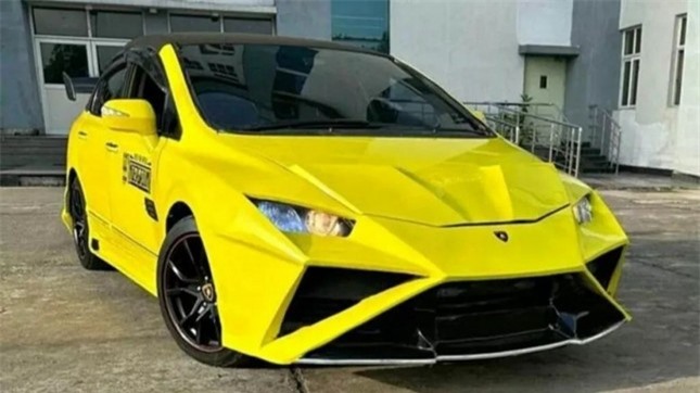 Honda Civic trang trí phong cách siêu xe Lamborghini ảnh 1