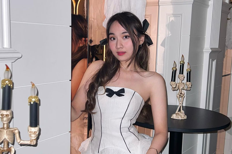 Nhan sắc tựa thiên thần của con gái út HLV Kiatisuk