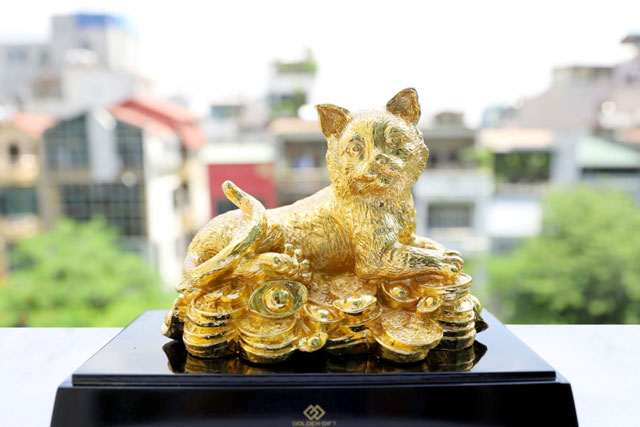 Ý nghĩa tượng mèo phong thuỷ và cách bài trí đúng để 'hút' tài lộc