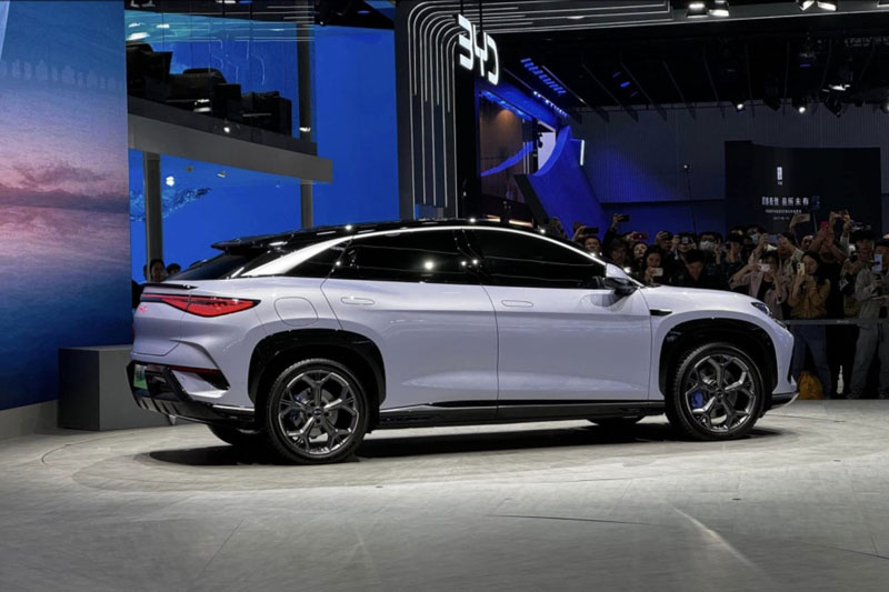 SUV công suất 509 mã lực, thiết kế đẹp như Porsche, giá gần 650 triệu đồng