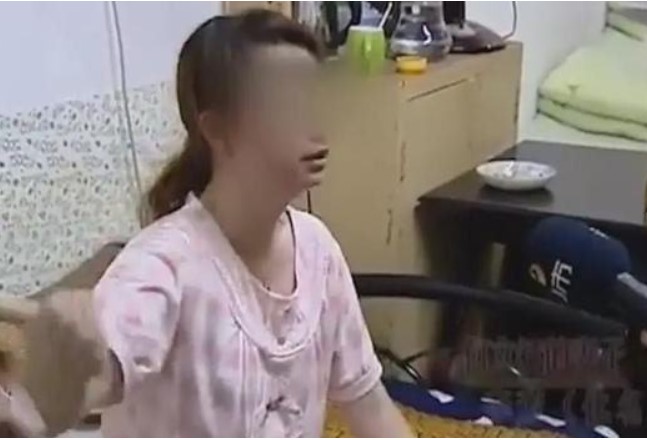 Bắt quả tang vợ ngoại tình với ông chú ngoài 60 tuổi, lời gã nhân tình nói khiến anh chồng sụp đổ