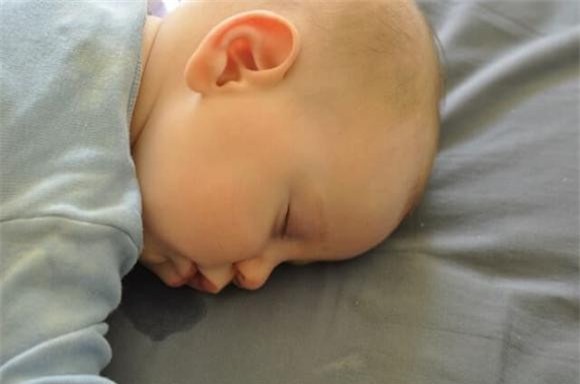 chảy dãi ngủ 2 ngủ chảy nước dãi, chảy dãi khi ngủ, sức khỏe
