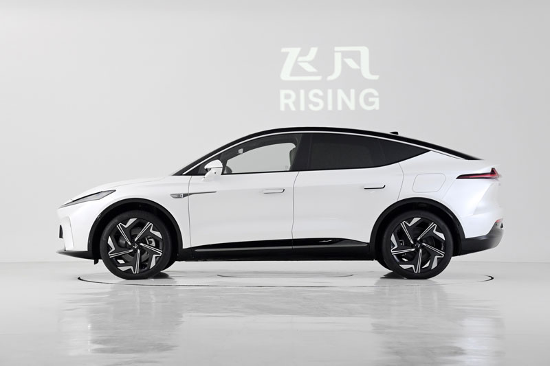 SUV coupe công suất 544 mã lực, nội thất sang chảnh, giá hơn 600 triệu đồng