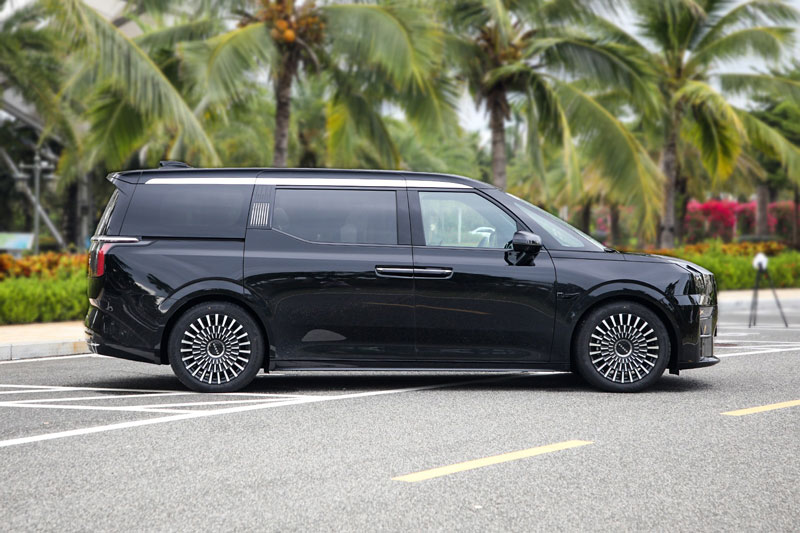 ‘Chuyên cơ mặt đất’ chất hơn Toyota Alphard, công suất 544 mã lực, giá hơn 1,6 tỷ đồng