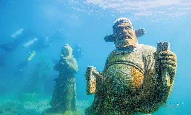 Lăng mộ hoàng gia dưới nước đầu tiên trên thế giới bị chôn vùi dưới đáy hồ hơn 300 năm, vị hoàng đế nào là chủ nhân của lăng mộ?