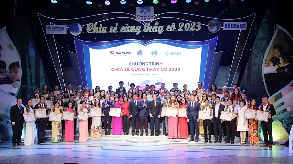 Tuyên dương 58 gương giáo viên "cắm bản" tiêu biểu xuất sắc