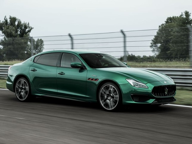 Top 10 ôtô mất giá nhanh nhất trong 5 năm qua