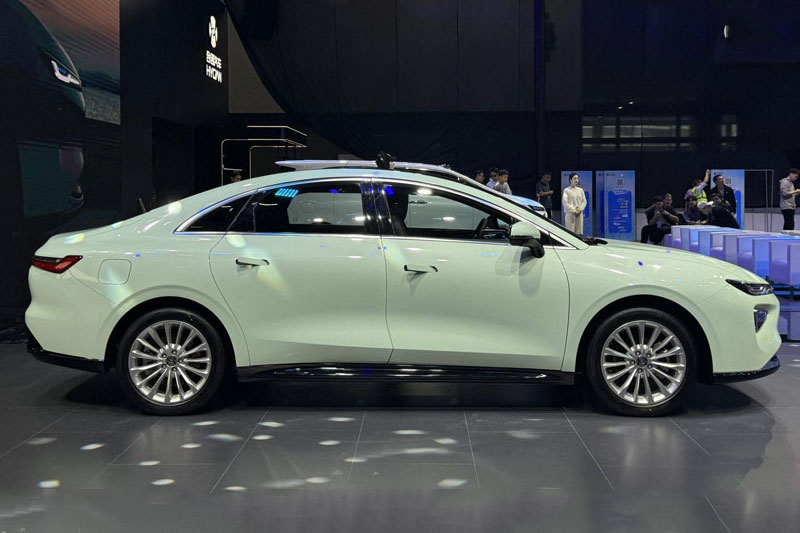 Xe sedan lớn hơn Toyota Camry, công suất 184 mã lực, giá hơn 450 triệu đồng