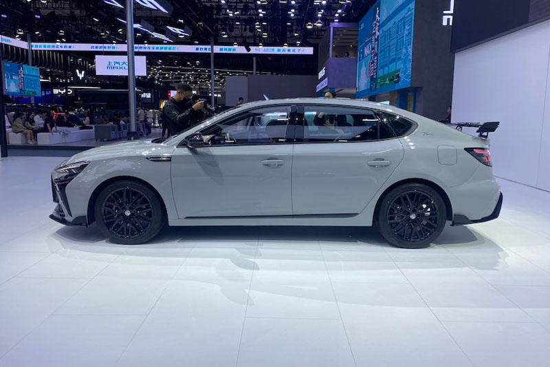 Xe sedan động cơ tăng áp, giá hơn 400 triệu đồng, ‘đe nẹt’ Hyundai Elantra