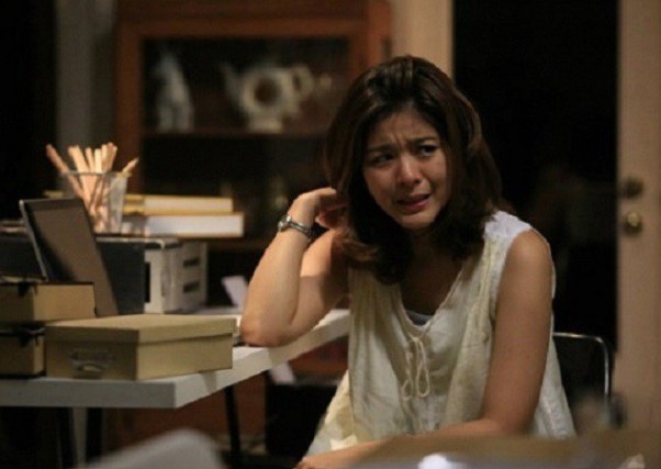 Tôi tái hôn chồng cũ không mời mà đến dự đám cưới, bóc phong bì anh đưa tôi nghẹn ngào