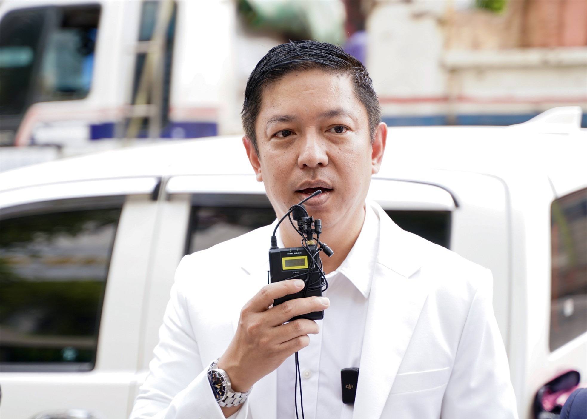 Nữ tỷ phú Hoa hậu Hoàn vũ lao đao ảnh 3