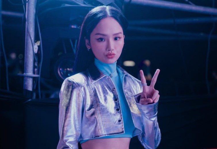 Cuộc sống độc thân, giàu có của Miu Lê tuổi 32: Thay đổi một điều đặc biệt sau khi cha qua đời