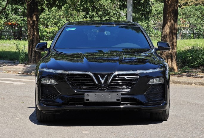 VinFast Lux A2.0 cũ được chào bán với giá ‘không tưởng’ chỉ sau 9.000km lăn bánh
