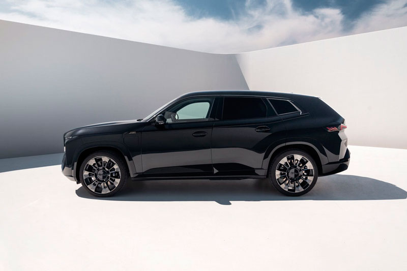 CLIP: Đánh giá BMW XM vừa ra mắt ở Việt Nam, giá gần 11 tỷ đồng