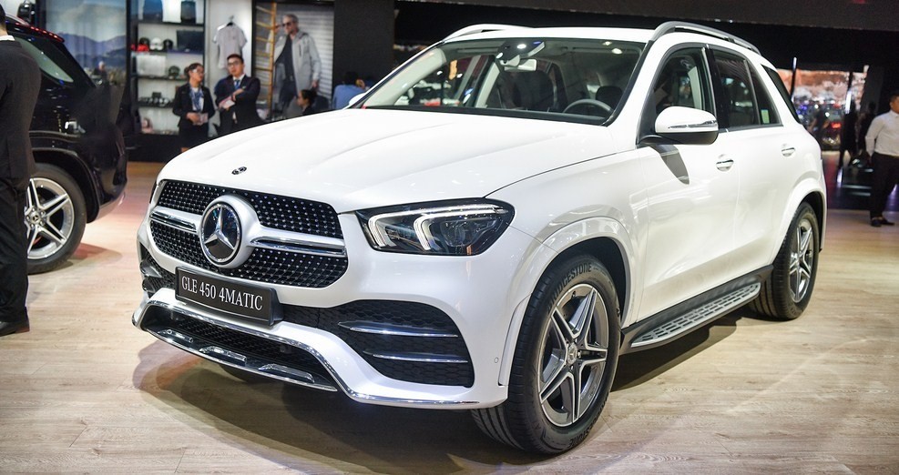 Mercedes-Benz Việt Nam tăng giá xe thêm cả trăm triệu đồng từ 2024