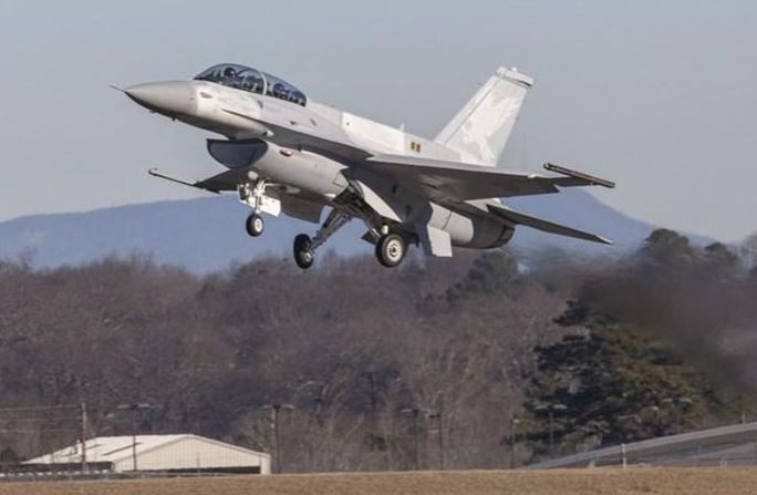 Không quân Mỹ sẽ có tiêm kích cỡ lớn và rẻ để thay thế F-16?