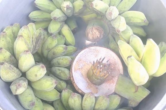 Tại sao khi đốt hương để ủ chuối lại mau chín hơn