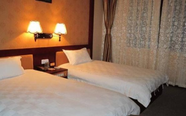 Vì cả hai đều là nơi ngủ nghỉ, tại sao lại chia thành nhà nghỉ và khách sạn?