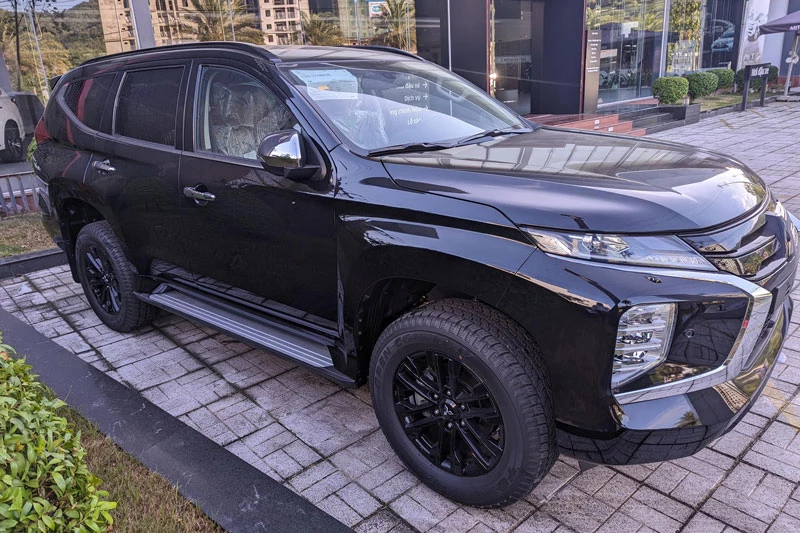 Mitsubishi Pajero Sport Black Edition.