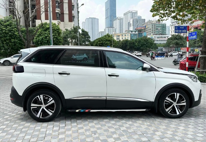 Sau 3 năm lăn bánh, Peugeot 5008 cũ bán lại với giá ngang ngửa một chiếc Kia Seltos 'đập hộp'