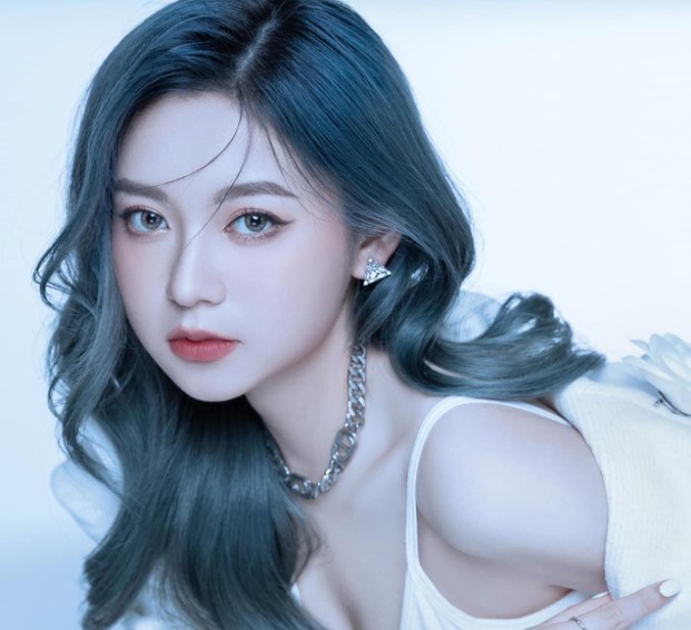 Nhan sắc thăng hạng của Hoa khôi Trí tuệ Thu Trang sau 1 năm đăng quang