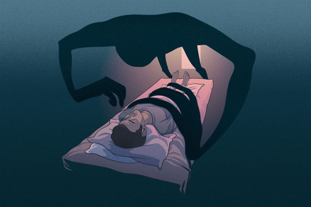 Tại sao nhiều người hay đặt dao ở đầu giường?