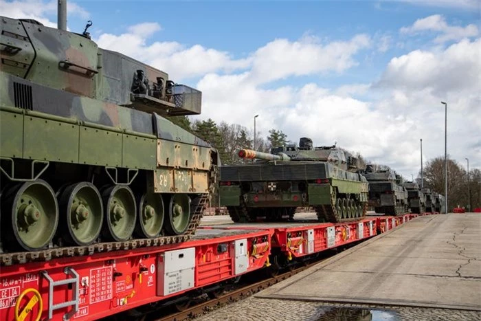 Trong hơn 8 tháng, tính từ cuối tháng 2/2023, Ukraine đã nhận được từ Đức và một số nước châu Âu khác - đồng minh của Kyiv - 71 đơn vị xe tăng Leopard 2 với nhiều biến thể khác nhau dưới dạng viện trợ quân sự.