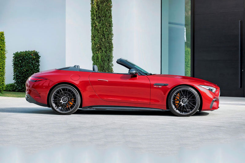 Mercedes-AMG SL Roadster trình làng tại Việt Nam, giá từ 6,959 tỷ đồng