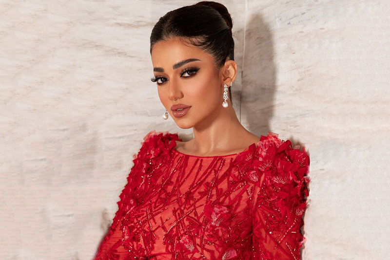 Vẻ đẹp như tạc tượng của nữ ca sĩ người Iraq