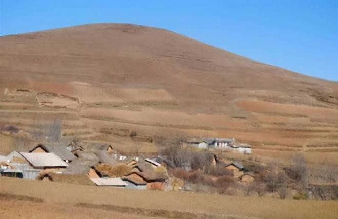 Ngôi làng bí ẩn nhất thế giới xuất hiện vào ban ngày và biến mất vào ban đêm, liệu điều này có thay đổi màu sắc của nó?