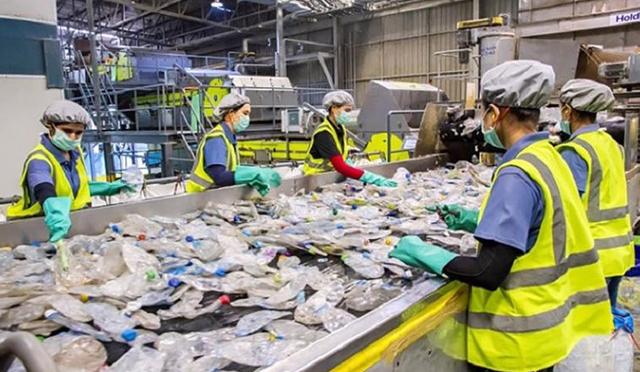 Doanh nghiệp cần đi nhanh trên lộ trình xanh hóa